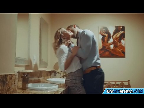 ❤️ Når en barmfagre blondine forfører deg på et offentlig toalett ️ Supersex hos oss no.loanworld.top ❌❤
